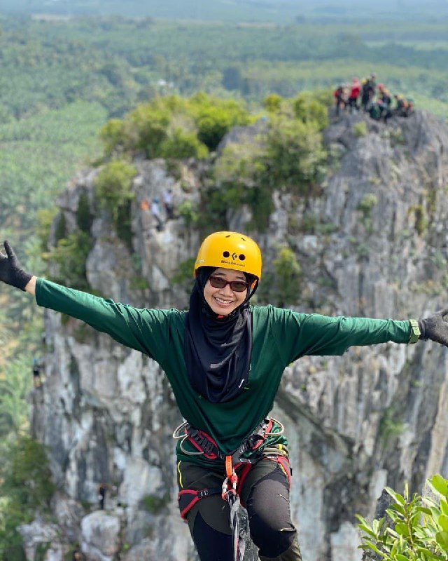 Tudung Sukan Tak Panas: 7 Pilihan Material Terbaik Untuk Cuaca Malaysia